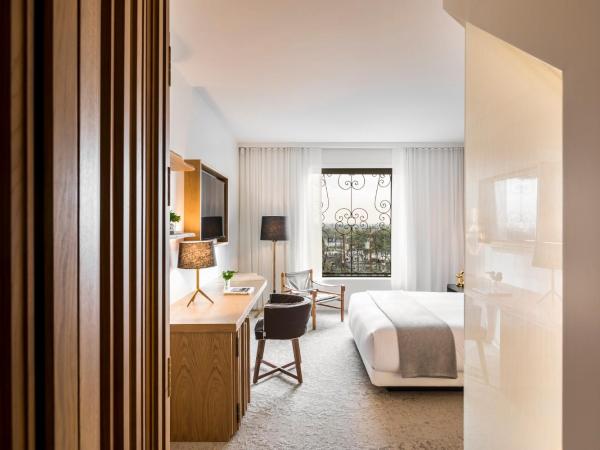 Kimpton La Peer Hotel West Hollywood, an IHG Hotel : photo 7 de la chambre chambre lit king-size premium avec baignoire et douche à l'italienne