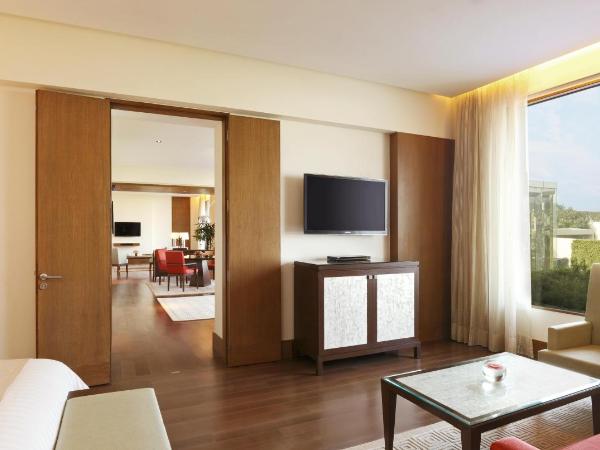 The Oberoi Gurgaon : photo 1 de la chambre suite de luxe - transferts aéroport aller-retour