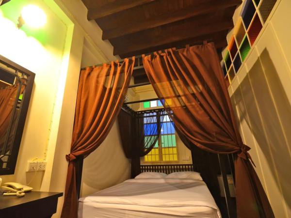 99 Oldtown Boutique Guesthouse SHA EXTRA PLUS : photo 2 de la chambre chambre standard lit queen-size