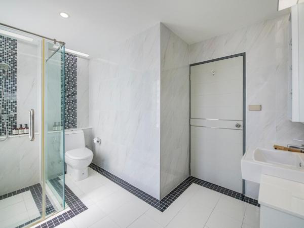 NH Boat Lagoon Phuket Resort : photo 5 de la chambre suite premier marina 