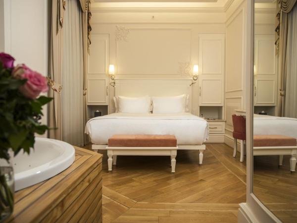 Corinne Art & Boutique Hotel : photo 7 de la chambre chambre classique avec jacuzzi