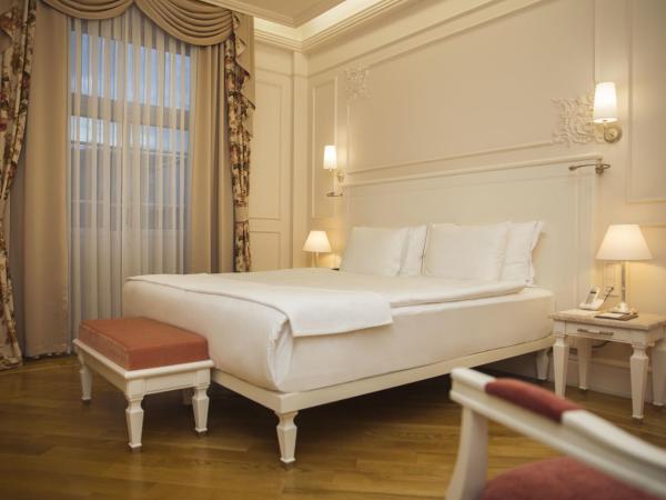 Corinne Art & Boutique Hotel : photo 6 de la chambre chambre deluxe avec balcon