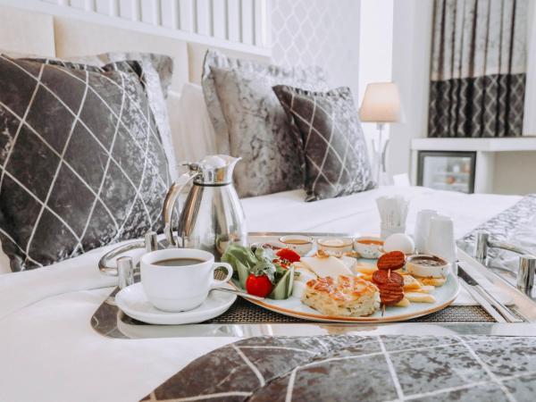 New Park Hotel : photo 5 de la chambre suite lit king-size avec accès gratuit au salon exécutif