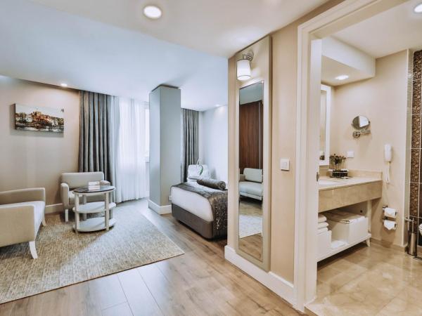 New Park Hotel : photo 8 de la chambre chambre familiale