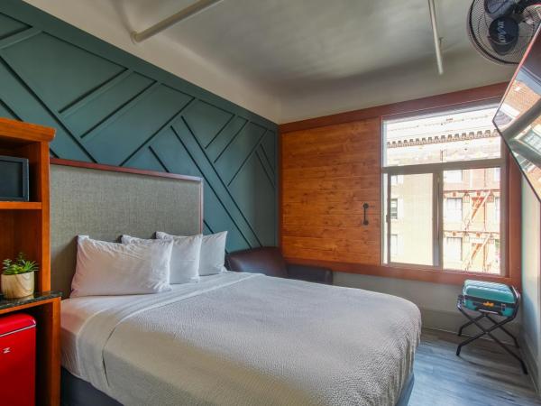 Ram's Hotel : photo 1 de la chambre chambre lit queen-size deluxe - vue sur ville