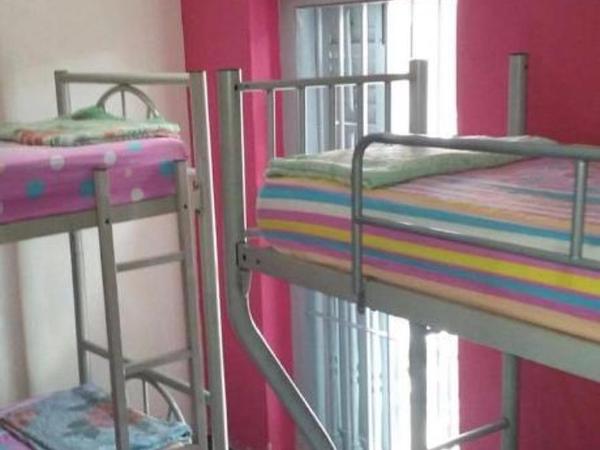 Snooze Inn @Dunlop Street : photo 2 de la chambre chambre familiale avec salle de bains privative