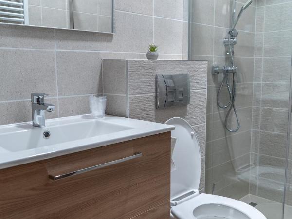 Rózsa Étterem & Panzió : photo 2 de la chambre chambre standard lit queen-size