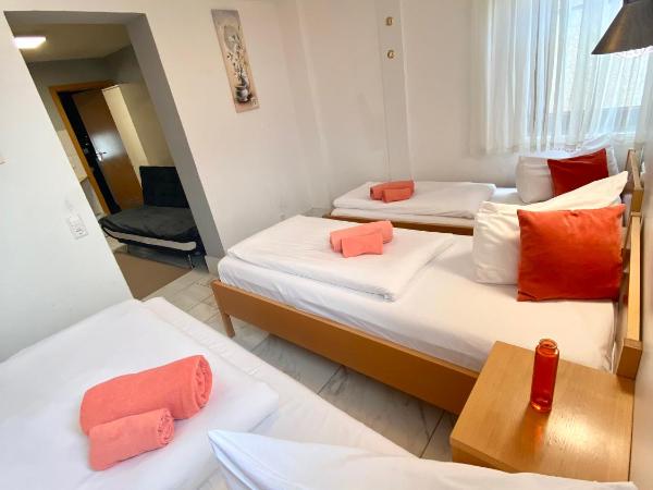 M-Hotel : photo 5 de la chambre chambre triple