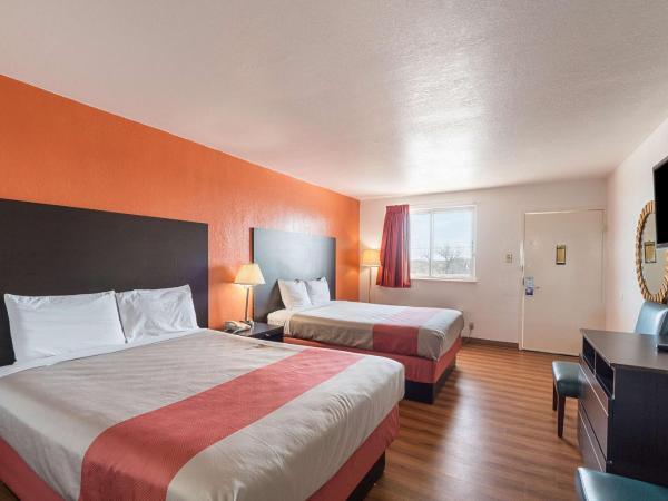 Motel 6 San Antonio TX I10 West : photo 6 de la chambre chambre 2 lits queen-size - non-fumeurs