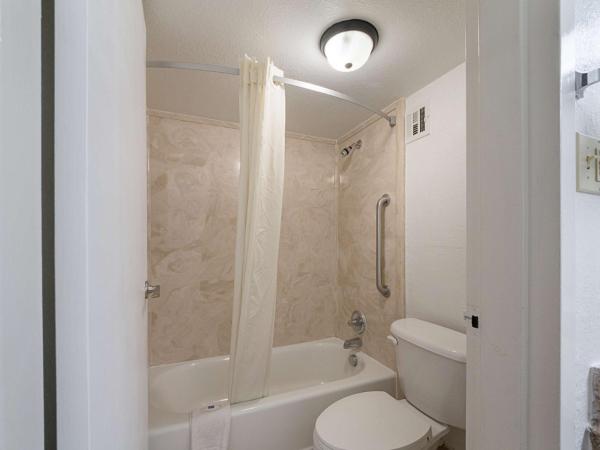 Motel 6 San Antonio TX I10 West : photo 10 de la chambre chambre lit king-size - non-fumeurs