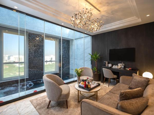 Hotel Royal ASBU Tunis : photo 1 de la chambre suite avec piscine privée