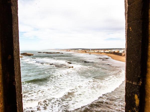 Riad Mimouna : photo 7 de la chambre chambre supérieure - vue sur mer