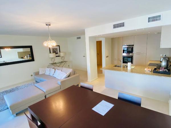 Residence Carlton Riviera : photo 10 de la chambre appartement 2 chambres supérieur (4 adultes)