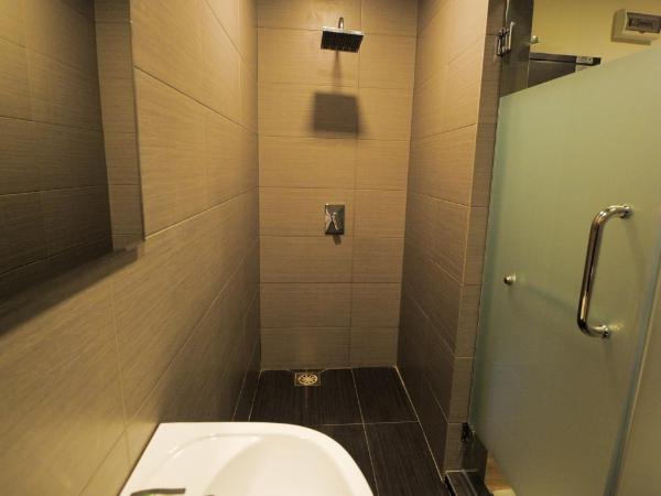 Hotel Mezzo : photo 7 de la chambre chambre standard lit queen-size