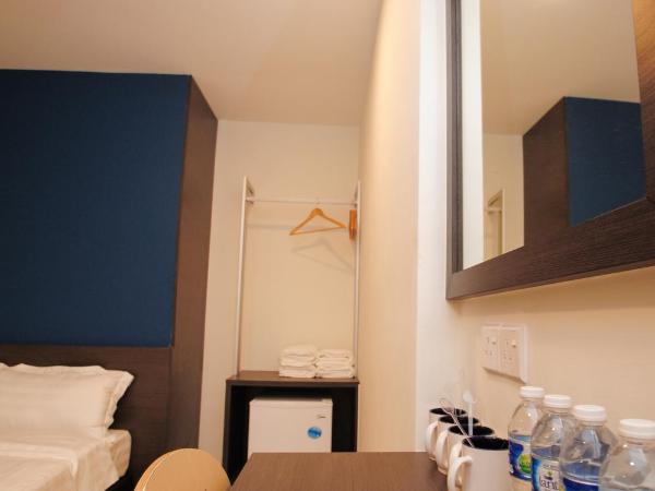 Hotel Mezzo : photo 10 de la chambre chambre familiale