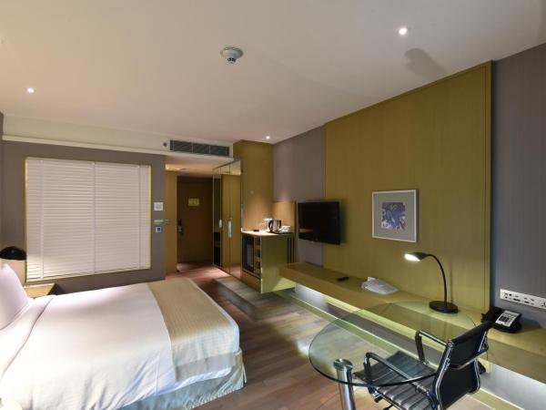 Holiday Inn New Delhi International Airport, an IHG Hotel : photo 3 de la chambre chambre lit queen-size deluxe - fumeurs