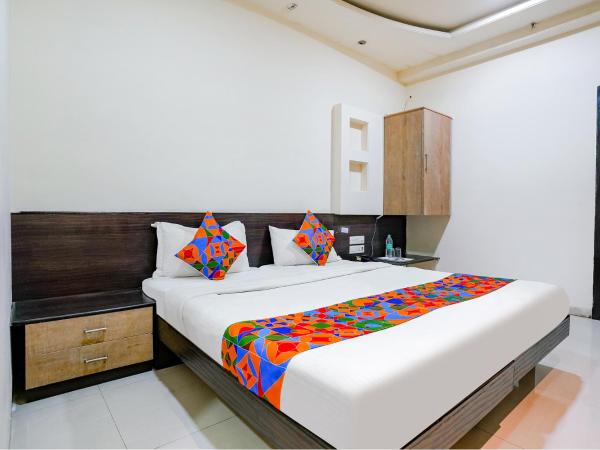 FabHotel Regent Inn : photo 1 de la chambre chambre deluxe