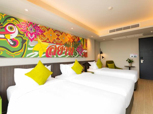 Maitria Hotel Rama 9 Bangkok - A Chatrium Collection : photo 7 de la chambre hébergement triple premier - vue sur ville