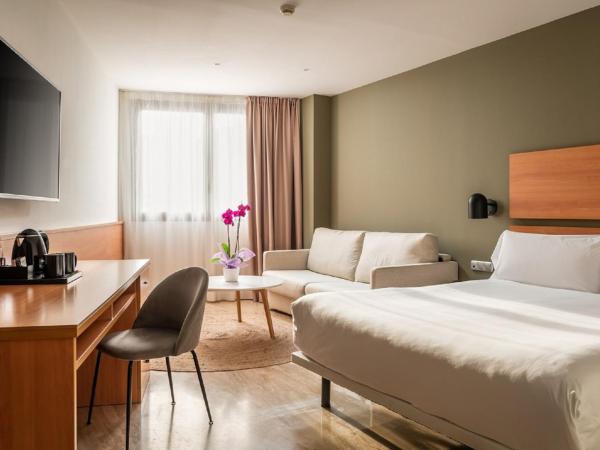 Hotel SB Express Tarragona : photo 5 de la chambre chambre familiale (2 adultes et 2 enfants)
