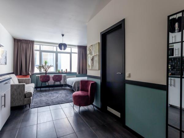 Hey - Aparthotel Brussels : photo 3 de la chambre studio lit king-size avec canapé-lit