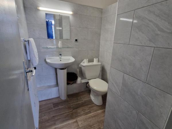 Hôtel du Nord : photo 3 de la chambre chambre triple