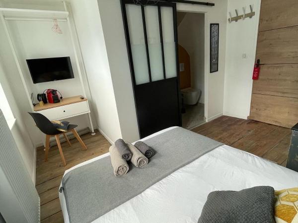 L'Annexe Amiens : photo 5 de la chambre chambre double avec salle de bains privative