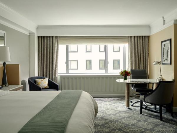 Loews Regency New York Hotel : photo 1 de la chambre chambre lit king-size de luxe