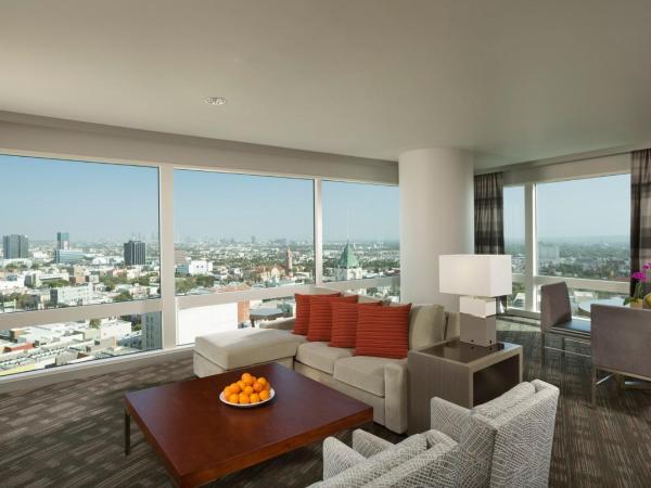 Loews Hollywood Hotel : photo 1 de la chambre suite highland