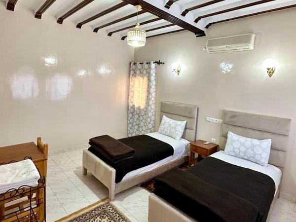 Hôtel Zaghro : photo 2 de la chambre chambre double ou lits jumeaux deluxe - vue sur piscine