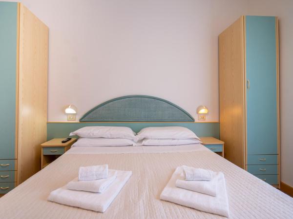 Hotel Bianca Vela : photo 3 de la chambre chambre quadruple confort