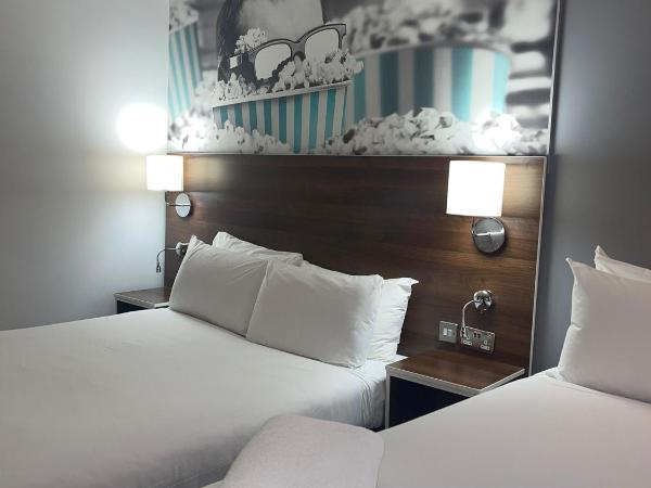 Heeton Concept Hotel - City Centre Liverpool : photo 8 de la chambre chambre familiale supérieure