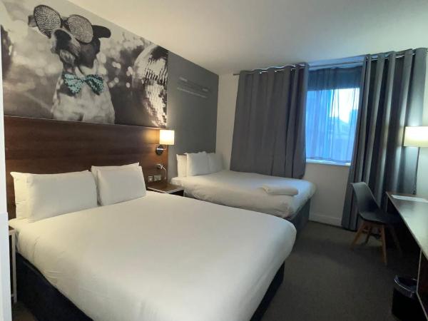 Heeton Concept Hotel - City Centre Liverpool : photo 9 de la chambre chambre familiale supérieure