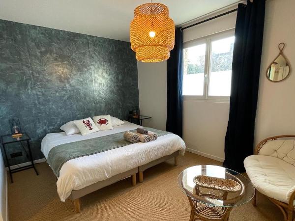 L'Annexe Amiens : photo 1 de la chambre chambre triple confort avec douche