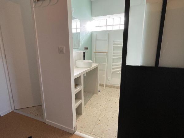 L'Annexe Amiens : photo 6 de la chambre chambre triple confort avec douche