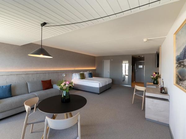 Victoria Hotel & Residence : photo 1 de la chambre suite junior avec balcon