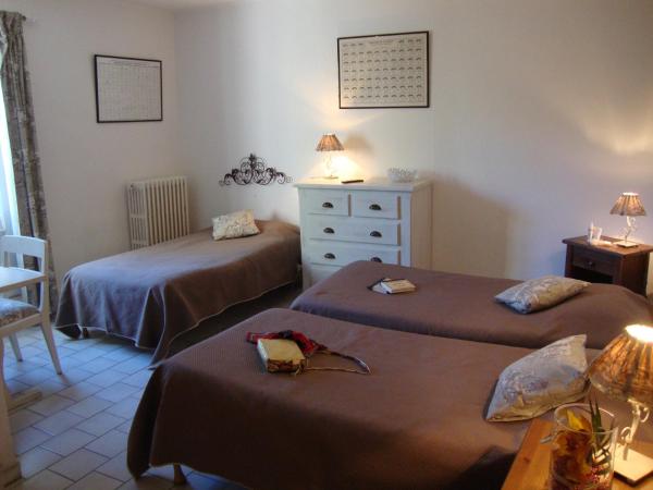 Manade Cavallini - Mas de Pioch : photo 1 de la chambre chambre triple