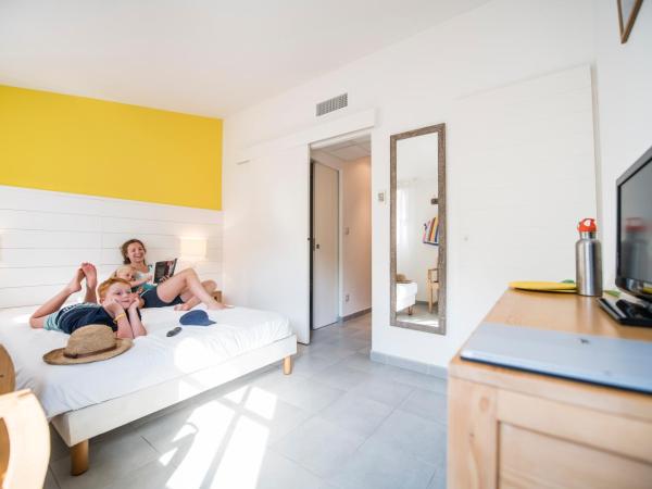 Villages Clubs du Soleil - LE REVERDI : photo 5 de la chambre chambre double avec salle de bains privative