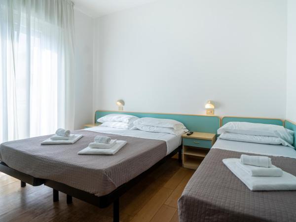 Hotel Bianca Vela : photo 6 de la chambre chambre triple confort