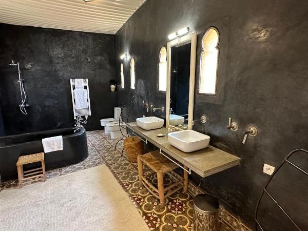 Riad Laaroussa : photo 4 de la chambre suite avec terrasse 