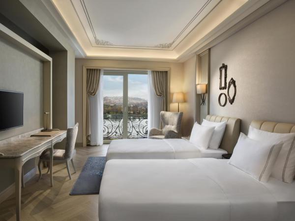 Lazzoni Hotel : photo 1 de la chambre chambre lits jumeaux de luxe avec vue sur le parc