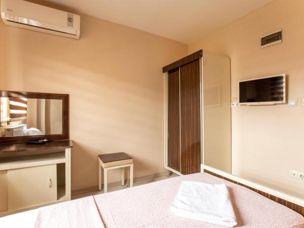 Beyoglu Huzur Hotel : photo 5 de la chambre chambre simple avec salle de bains privative