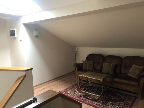 Piątka noclegi- Łódź : photo 1 de la chambre chambre double avec salle de bains commune