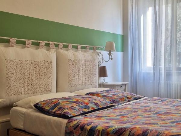 Stay Bergamo : photo 3 de la chambre grande chambre double ou lits jumeaux