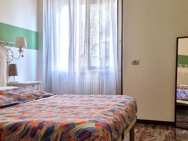 Stay Bergamo : photo 4 de la chambre grande chambre double ou lits jumeaux