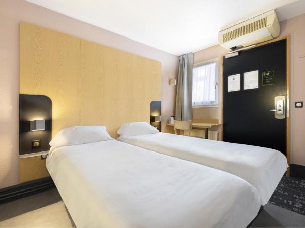 B&B HOTEL Perpignan Sud Porte d'Espagne : photo 1 de la chambre chambre lits jumeaux