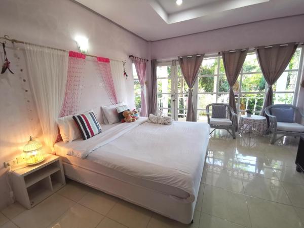 Prathana Garden Beach Resort : photo 2 de la chambre bungalow supérieur