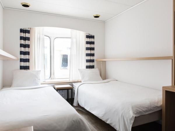 Silja Line ferry - Helsinki 2 nights return cruise to Stockholm : photo 1 de la chambre standard promenade view cabin