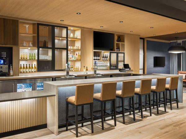 Hyatt Place Columbus Polaris : photo 4 de la chambre queen room with two queen beds with sofa bed and tub - disability access