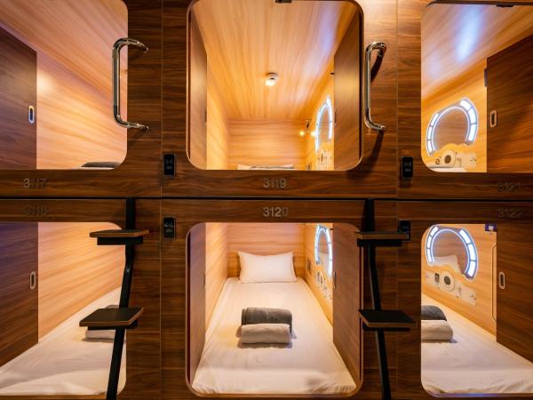 Jpod Capsule Hotel : photo 10 de la chambre dortoir mixte