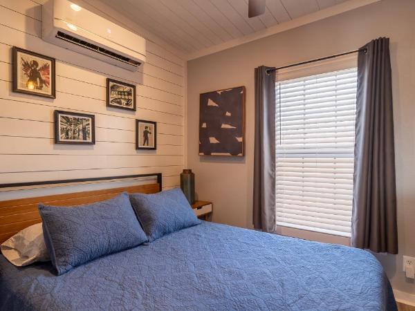 Tiny Upscale Resort Home : photo 4 de la chambre mobile home